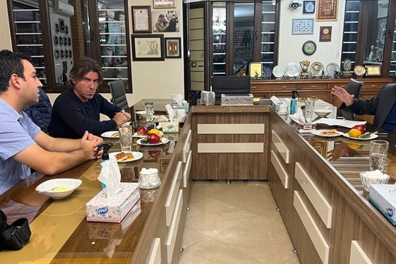  جلسه صمیمانه مدیرعامل و سرمربی استقلال