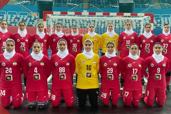 هندبالیست های دختر ایران برابر ازبکستان پیروز شدند