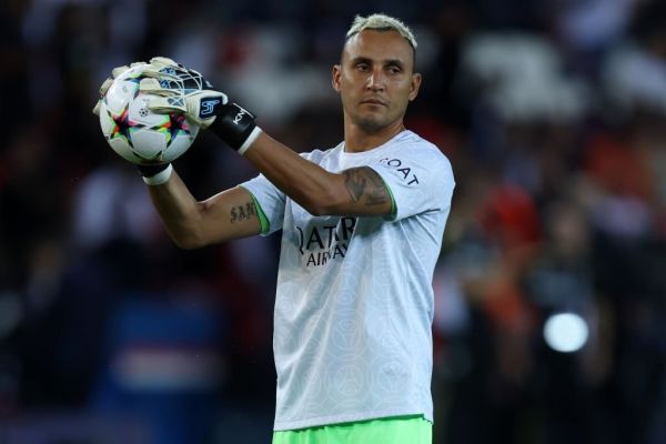 پاریسن ژرمن به دنبال فروش دروازهبانی که 7 گل خورد