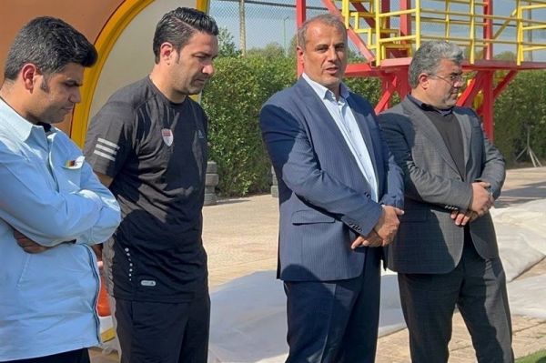 حمایت مدیران شرکت فولاد از نکونام و شاگردانش