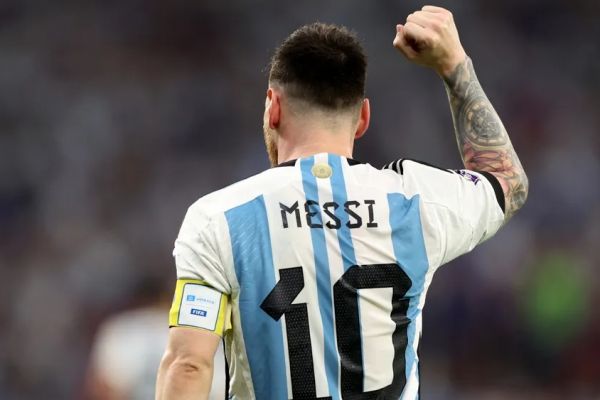 دروازهبان آلبی سلسته مسی 99 99 آرژانتین است