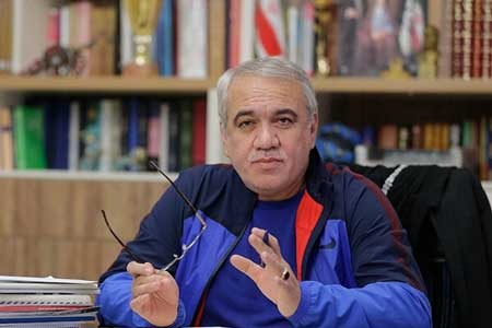  مومنی و تکذیب استعفای فتح‌الله‌زاده