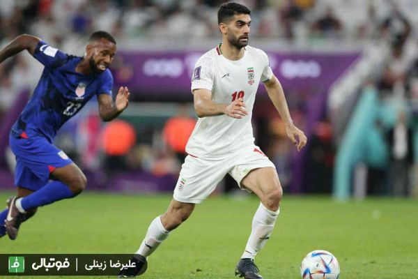 عکس نوشت علی کریمی از آسمان آمد و فیکس شد