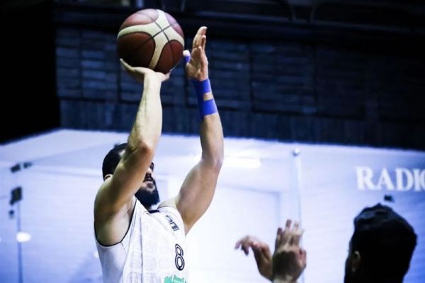 ذوبآهن برنده بازی حساس هفته ۱۴ لیگ بسکتبال