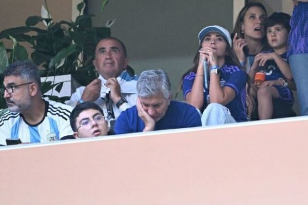  عکس؛ چهره پر استرس همسر مسی پیش از شروع فینال جام جهانی