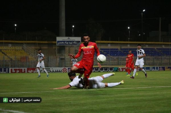 گزارش تصویری دیدار دو تیم فولاد- نفت مسجدسلیمان