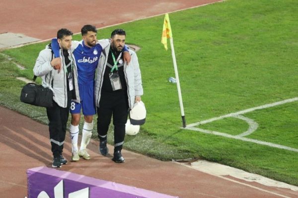  خبر تلخ برای استقلال؛ مصدومیت رضاوند شدید است