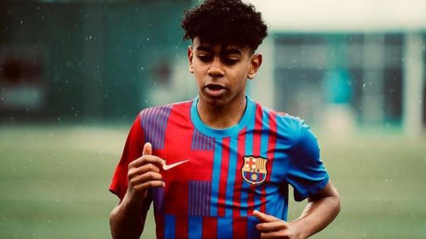 بارسلونا به دنبال تمدید قرارداد مسی کوچک