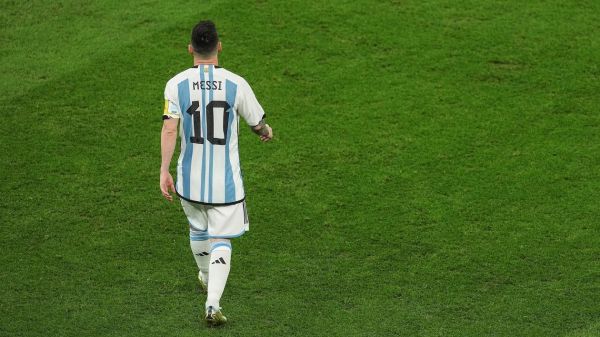  خراب کردن نقاشی مسی و جام جهانی در بارسلونا