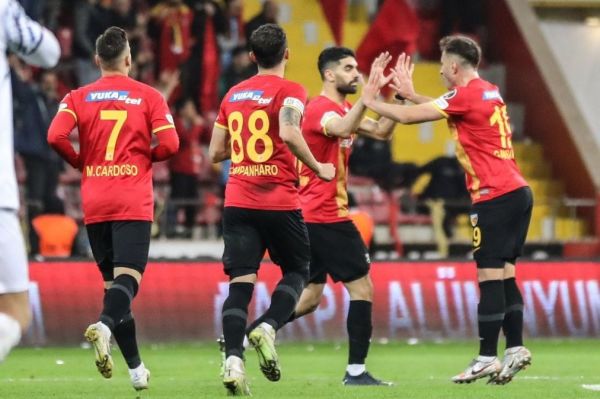 شکست کایسریاسپور در شب گلزنی علی کریمی