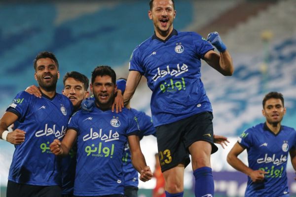 به گواه کاظمی و قطبی؛ استقلال قهرمان لیگ بیست و یکم میشود