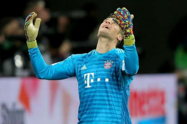  کلاس‌بندی کیکر از دروازه‌بانان بوندسلیگا  مانوئل نویر کلاس جهانی نیست