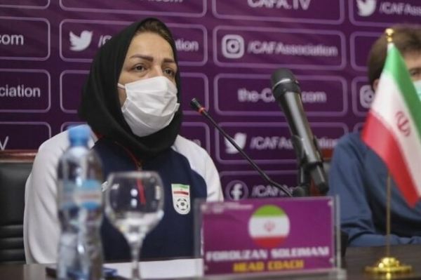  سرمربی تیم ملی فوتسال بانوان  بازیکنان ازبکستان کشتی‌گیر بودند نه فوتبالیست