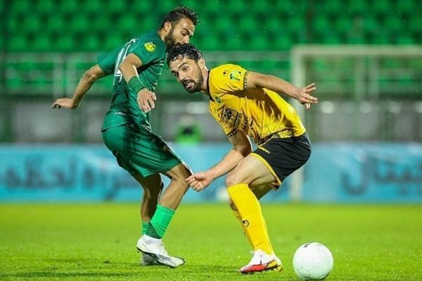 وضعیت عجیب وینگر ذوبآهن برای ماندن یا جدایی