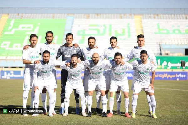  کاپیتان آلومینیوم از حضور در تمرینات منع شد  عکس