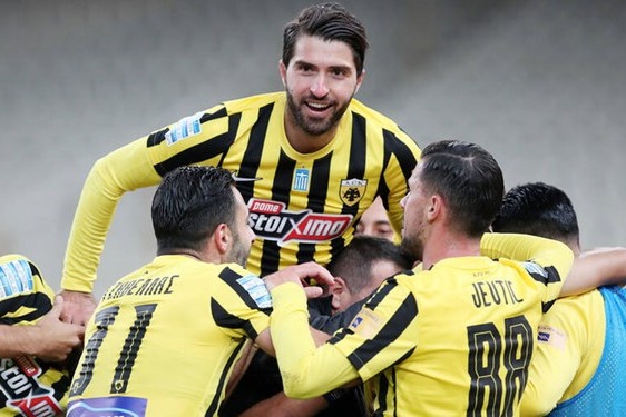  پیروزی آاک در شب گلزنی انصاری فرد  حاج صفی کامل بازی کرد، محمدی روی نیمکت