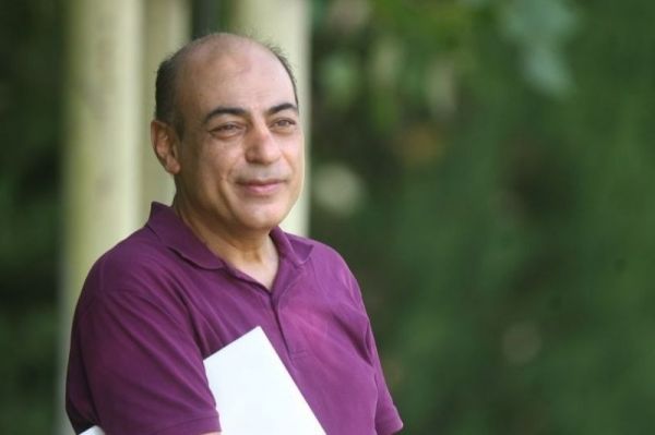  امیری  جدایی عنایتی شایعه است  در مورد مرادی طبق آیین‌نامه باشگاه رفتار می کنیم