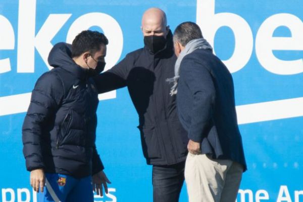  آژاکس به دنبال سرقت یک مهره کلیدی از بارسلونا