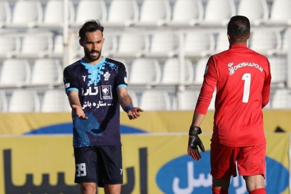  رنجبری در گفت‌و‌گو با فوتبالی  حسینی به خاطر فیرپلی تشویقم کرد