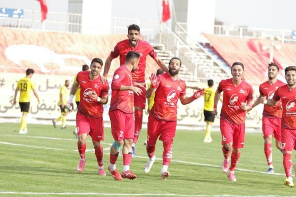  تکراری و ملال آور به مثابه ۲۰ هفته تراکتور میکسدزون سرش نمی شود