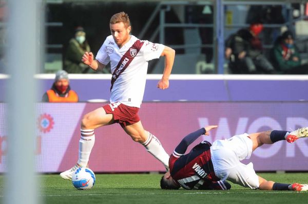 پیشرفت فوقالعاده هافبک میلان تحت هدایت یوریچ در دو نقش مختلف