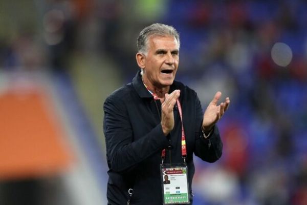 اینترنت ضعیف مصر، علت سکونت کیروش در هتل