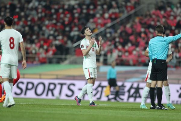 حواشی دیدار ایران - کره جنوبی مشتهای گره کرده سرمربی پرتغالی خوشحالی شدید تماشاگران کرهای