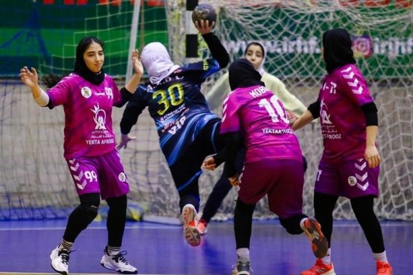  پایان مرحله نخست دور برگشت  تاسیسات دریایی صدرنشین لیگ برتر هندبال بانوان