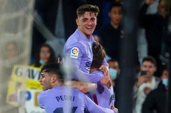  رختکن بارسلونا امیدوار به بازی رئال‌مادرید و سویا برای تغییر شرایط صدر جدول