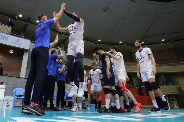 معرفی بازیکنان تیم والیبال پیکان در مسابقات باشگاههای آسیا