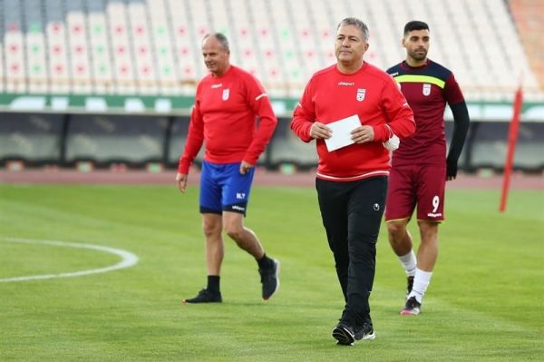  برزگر  بازیکن نباید کار انتخاب سرمربی را به وزارتخانه و دولت بکشاند  پرسپولیس مهاجم ششدانگ می‌خواهد