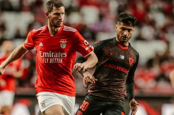  خط خوردن بمب استقلال از لیست تیم پرتغالی عکس