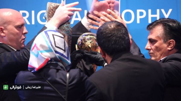  عشقی به فوتبال که برج میلاد را منفجر کرد  عکس