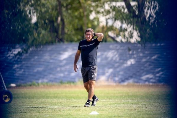  حضور سرمربی استقلال در جلسه کمیته انضباطی