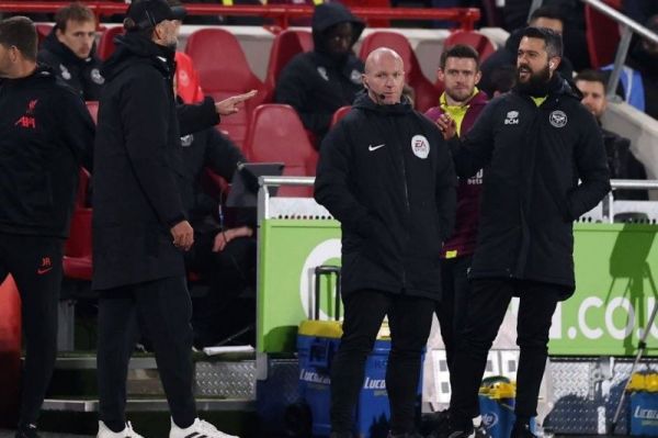 حمله کلوپ به داور مسابقه بعد از باخت مقابل برنتفورد