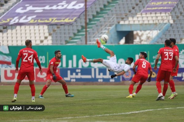  آلومینیوم صفر - فولاد یک  هدیه عبدالله‌زاده به نکونام