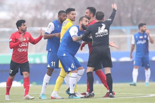 کارشناسی داوری بازی تراکتور و استقلال گل تراکتور سالم بود