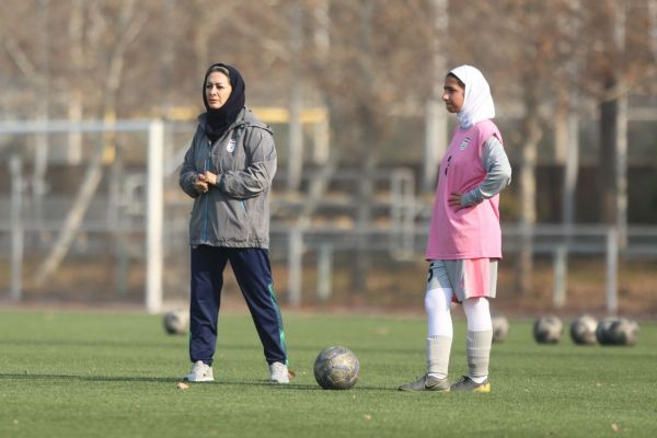  مهینی  حضور در تورنمنت های بین المللی بسیار اهمیت دارد