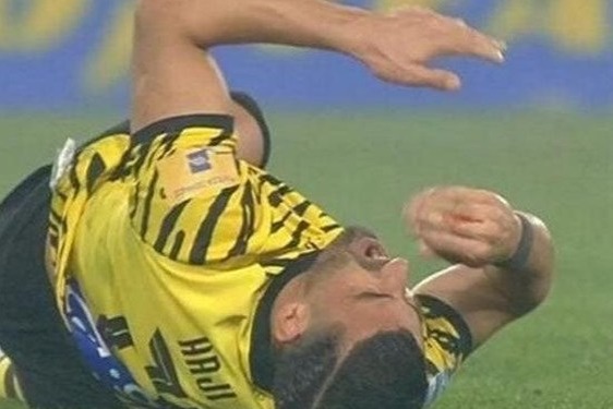  احسان حاج‌صفی جراحی می‌شود