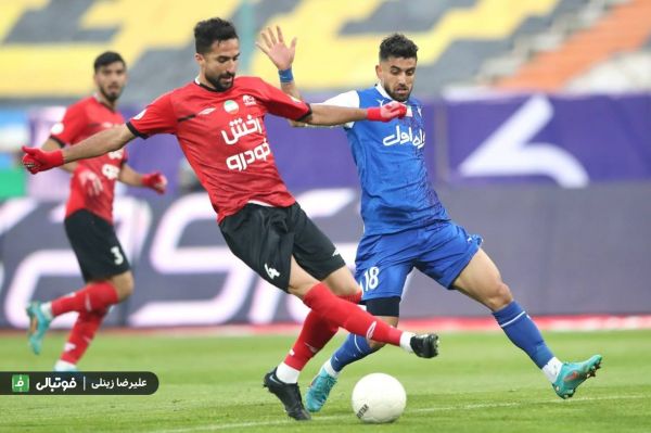 محمدی بازی را از تراکتور دزدیدند برد ما را دو دستی تقدیم استقلال کردند