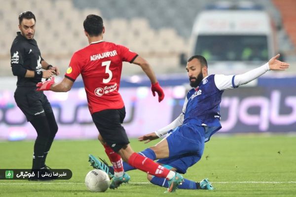 علی میرزابیگی داور فوتبال تکرار پنالتی استقلال تصمیم درستی بود