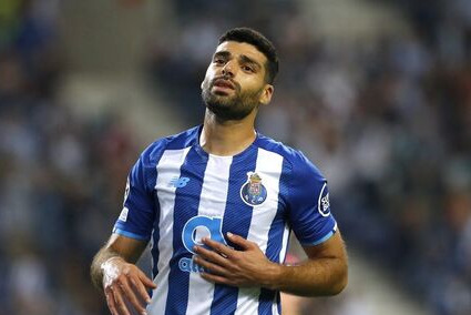 مهاجم ملی پوش ایران در جمع کهکشانیها عکس