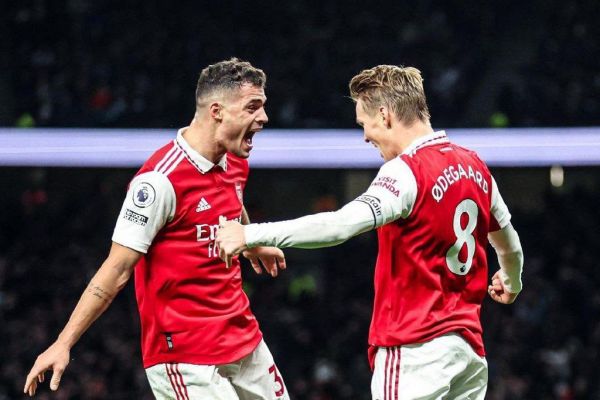  آرسنال و صدرنشینی مقتدرانه در لیگ برتر انگلیس با شکست تاتنهام