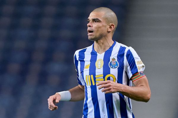 پیشنهاد جالب پورتو به پهپه تمدید تا 42 سالگی