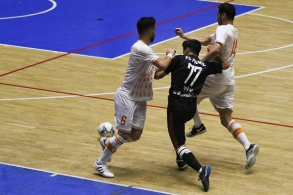 لیگ برتر فوتسال فولاد زرند هم مقابل مس زانو زد فرش آرا از سد مقاومت گذشت