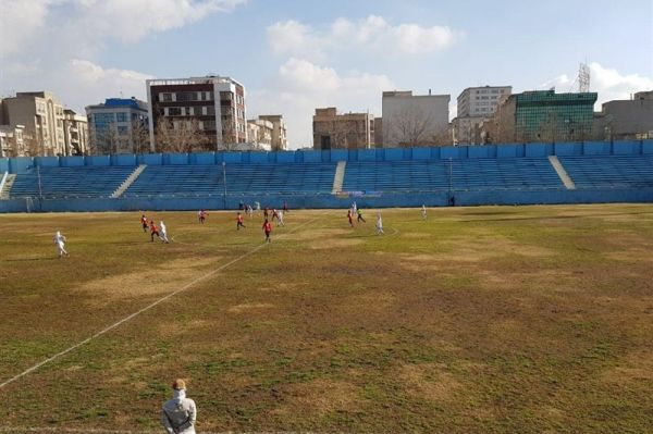 تداوم صدرنشینی خاتون بم کیان نیشابور در انتظار تصمیم کمیته انضباطی