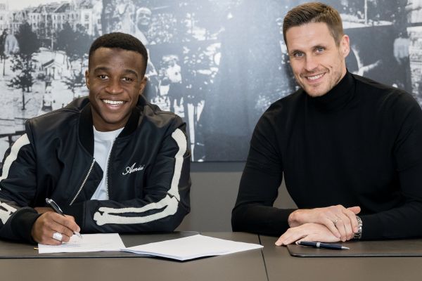  خبر بد برای چلسی و بارسلونا در مورد ستاره دورتموند