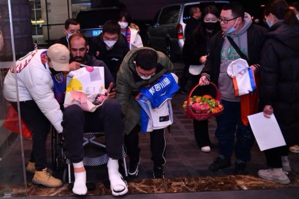 علاقه عجیب چینیها به ستاره تیم ملی بسکتبال ایران