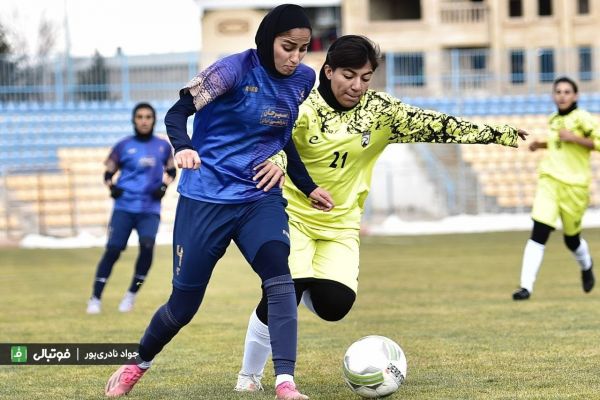 لیگ برتر فوتبال بانوان صدرنشین متوقف شد، شهرداری سیرجان باز هم شکست خورد