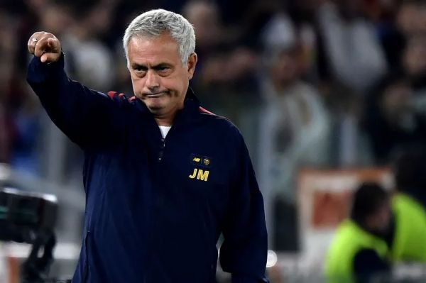 اظهارنظر بسیار جالب مورینیو درباره زانیولو متاسفانه او در رم ماندنی شد